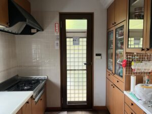 🏠勝手口ドア🏠 勝手口ドアにも”もう一枚”の安心を。内窓設置事例